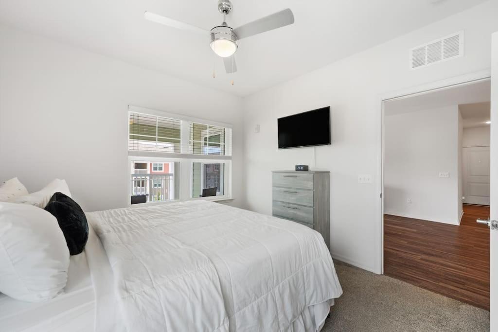 Lavish 2Br Apartment In Tampa Ngoại thất bức ảnh
